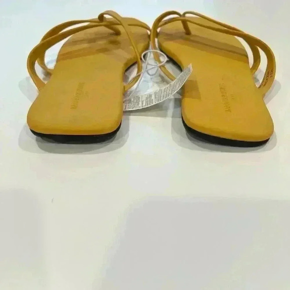 Banana Republic Barely There Flip Flops - Picture 5 of 7